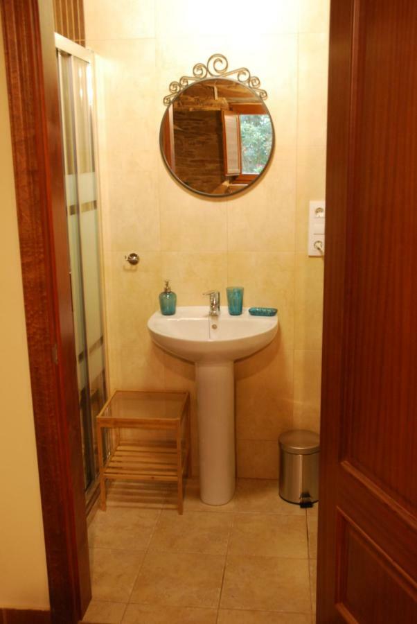 Apartamento Isabel Artemis Es San Tirso de Abres Exterior foto